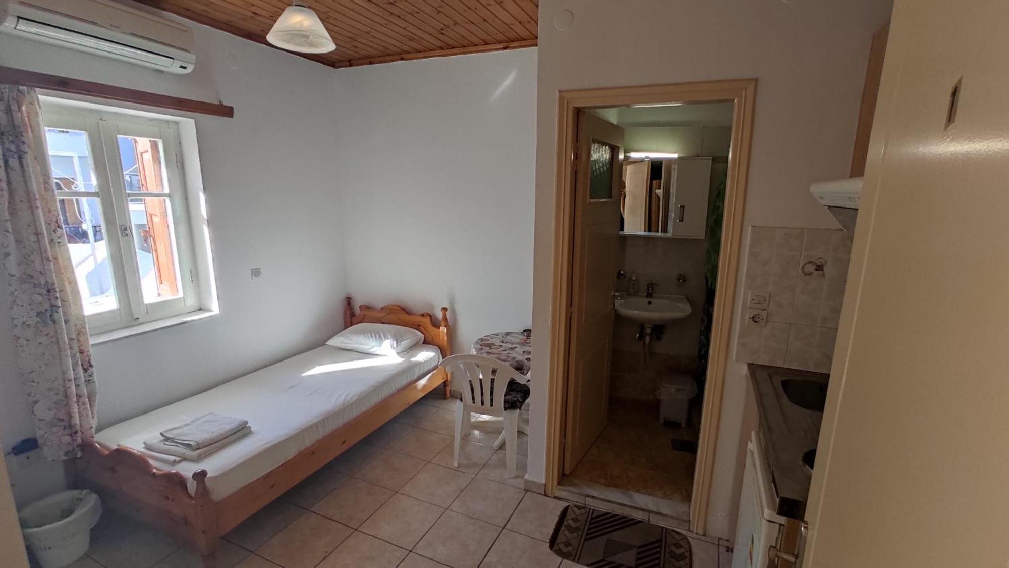 Angelos Rooms Митилини Экстерьер фото